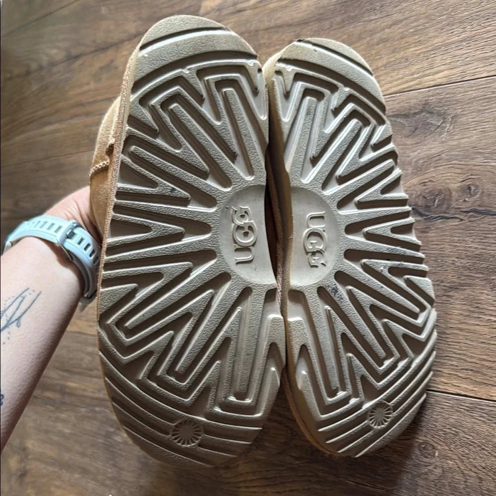 UGG kids Classic Chestnut Shearling Booties